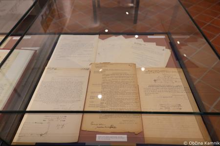 Zadnje javno vodstvo po razstavi Zgodbe Maistrovih predmetov iz virtualnosti v resnično (13)